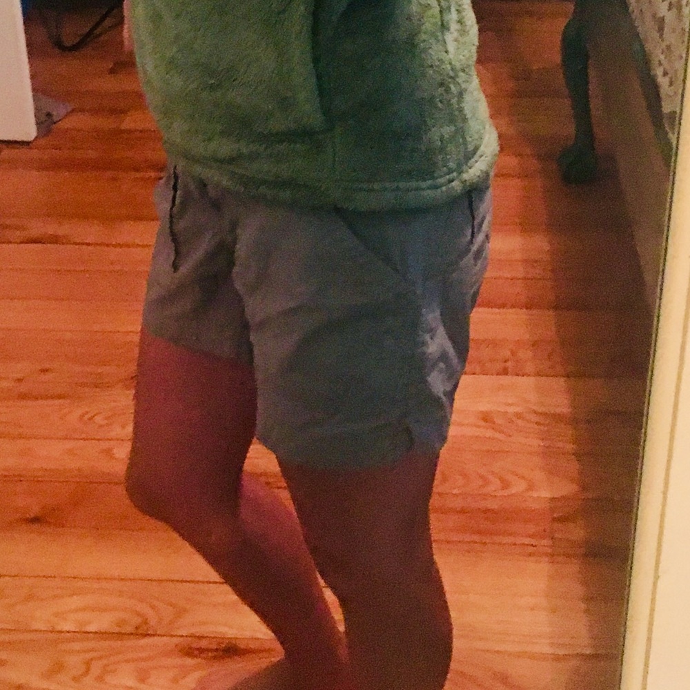 Women’s North Face Shorts 4